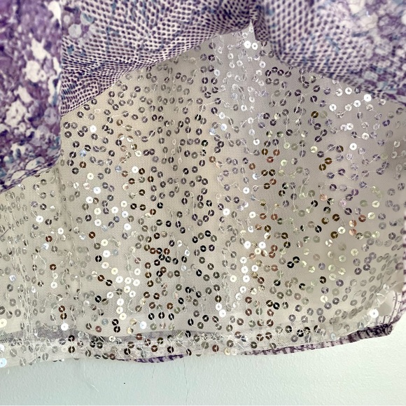 Jennifer Lopez Mosaic Sequined Cold Shoulder Blouse Women’s Small Purple - Picture 7 of 9
